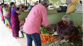 wasted-fruit-arrangements-are-being-made-to-sell-the-new-bus-stand-at-pudukkottai-and-the-old-municipal-office