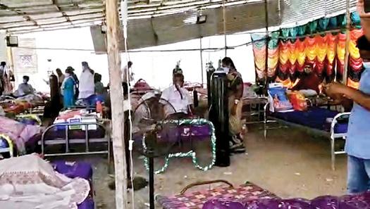 ஆரணியில் கரோனா தொற்று பாதித்த நோயாளிகளுக்கு தற்காலிக கூடாரத்தில் சிகிச்சை அளித்த கிளினிக்கிற்கு ‘சீல்’: மாவட்ட மருத்துவ பணிகள் இணை இயக்குநர் கண்ணகி நடவடிக்கை