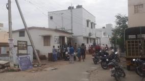 late-sellers-people-waiting-in-front-of-a-ration-shop-near-karur