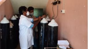 karaikudi-dmo-fits-oxygen-cylinder-in-corona-ward-while-inspection