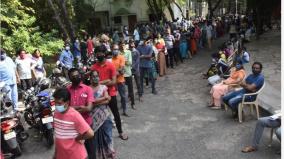 people-congregate-at-corona-vaccination-centers-in-trichy