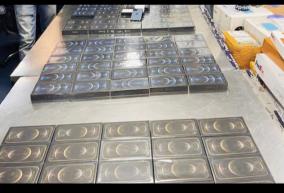 90-iphones-worth-1-crore-seized-at-delhi-airport