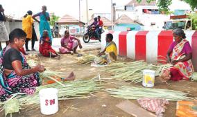 palm-straw-boxes