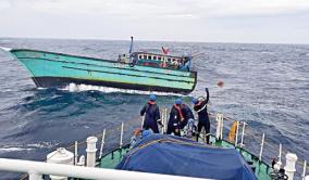 boat-repaired-in-sea