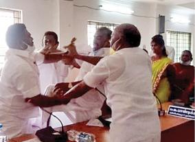 admk-councilors-fight