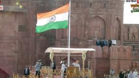 independence-day-pm-modi-pays-tribute-to-mahatma-gandhi-at-rajghat