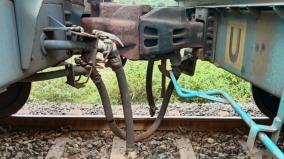 jolarpet-trains-delay-as-goods-train-gets-repair