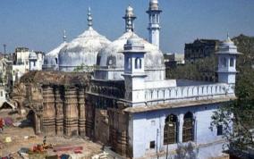 gauri-temple-near-mosque