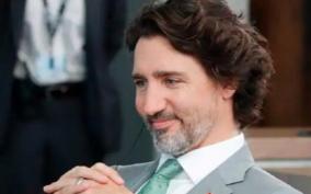 2-weeks-before-elections-justin-trudeau-appears-to-be-in-trouble