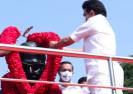 mk-stalin-pays-tribute-to-anna