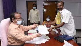 padmarajan-has-filed-his-nomination-for-221-times-in-pondicherry