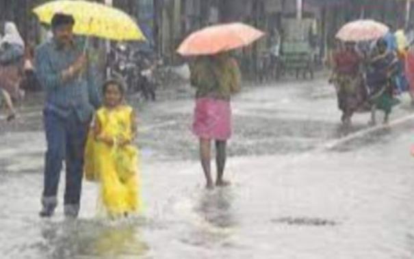 schools-colleges-declared-holiday-in-karur-as-rain-lashes-the-district
