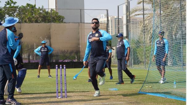 t20-wc-ind-vs-pak-hardik-skips-optional-training-bumrah-spends-quality-time-with-dhoni