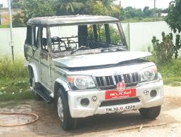 man-sets-fire-on-government-vehicles-arrested