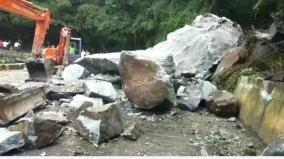 the-giant-rock-that-collapsed-on-the-yercaud-mountain-path-firing-and-disposal