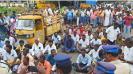 all-party-traders-picket-in-kayathar-demanding-removal-of-customs