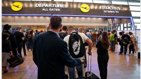 omicron-covid-variant-israel-bars-tourists-reimposes-quarantine-rules