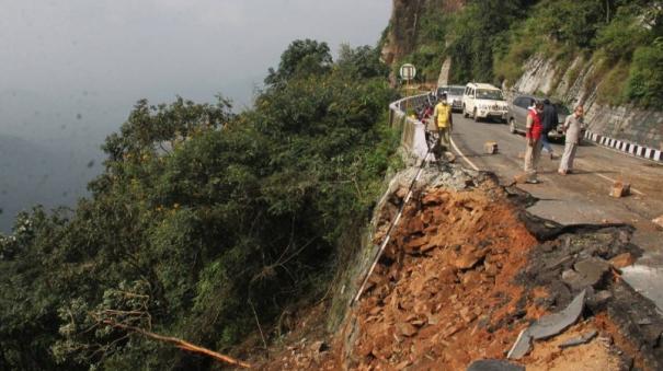 tirupati-road-damaged