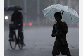 coastal-lunar-atmospheric-overlay-chennai-thunder-showers