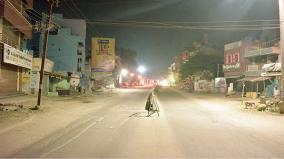 roads-deserted-by-night-curfew-in-the-integrated-vellore-district