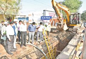 nellai-officials-inspect-smart-city-project-works