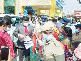 predictors-besieged-the-collector-demanding-caste-certificate-in-arani