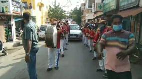 retired-officer-released-from-corona-injury-in-pondicherry-welcome-family-with-band-instruments