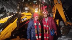 the-groom-covered-the-30-km-route-with-jcb-machine-the-video-is-going-viral
