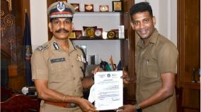 exemplary-auto-driver-who-offers-weekly-magazines-snacks-and-wi-fi-to-travelers-within-a-fixed-fare-dgp-praised