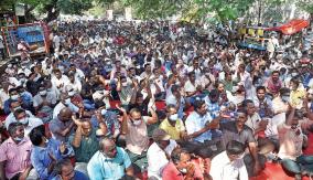 puducherry-eb-staff-protest-withdarwan
