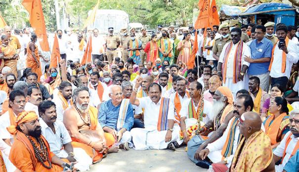 old-temples-are-being-demolished-hindu-people-s-party-protest