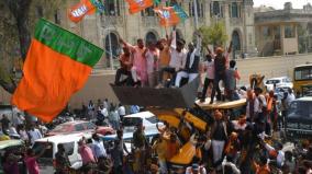 up-bjp-cadres-celebrate-holy-with-saffron-colour