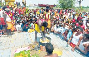 tiruvannamalai-panguni-uthiram-fest-devotees-put-the-hand-to-boiling-oil-make-vaada