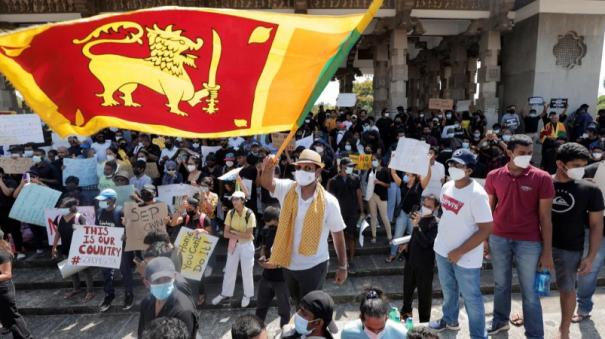 இலங்கையில் மக்கள் எழுச்சிப் போராட்டம் | People's uprising in Sri Lanka -  hindutamil.in