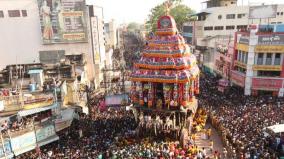 madurai-chithirai-festival-therottam-devotees-lined-up-with-devotional-slogans