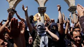 more-than-150-hurt-in-jerusalem-as-religious-festivals-clashes