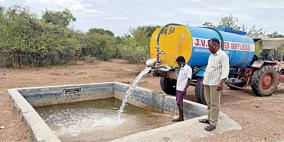 forest-department-filling-water-tanks