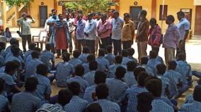 tirupattur-student-getting-counselling