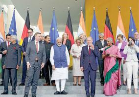 3-day-european-tour-warm-welcome-to-prime-minister-modi-in-germany