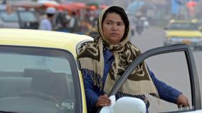afghan-women-take-risks-driving-in-herat-after-the-taliban-restricts-new-licences