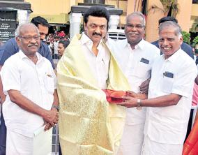 dmk-cadre-wishes-cm-stalin-for-completing-one-year-of-regime