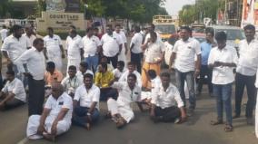 madurai-bjp-flex-board-removed-issue-party-person-road-blockade