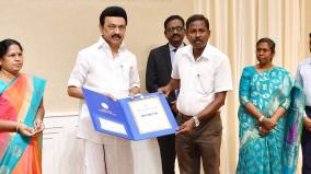 cm-stalin-gives-prize-21-writers-from-adithravidar-community
