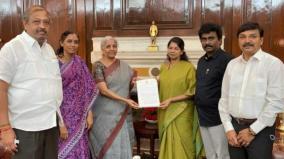 kanimozhi-and-other-tamilnadu-mps-met-nirmala-sitharaman-over-yarn-prices-issue