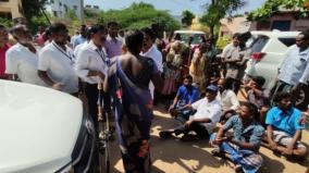 madurai-mayor-car-confiscated-public-protest-dissatisfaction-with-non-fulfillment-of-election-promises