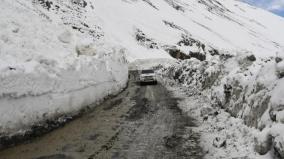 9-kills-in-central-kashmir-zojila-pass-road-accident