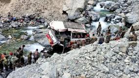 ladakh-7-soldiers-dead-many-hurt-as-army-vehicle-falls-into-shyok-river