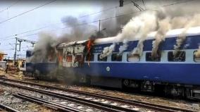 protests-continue-in-bihar-over-central-governments-agnipath-scheme