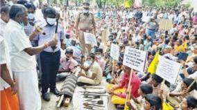 gurumaas-people-protest-thiruvannamalai-kotatichar-office-request-to-give-caste-certificate