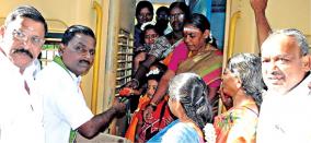 after-2-years-erode-trichy-passenger-train-start-people-celebrate